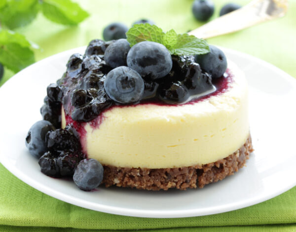 Mini borovničev cheesecake